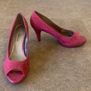 New pink open toe heels